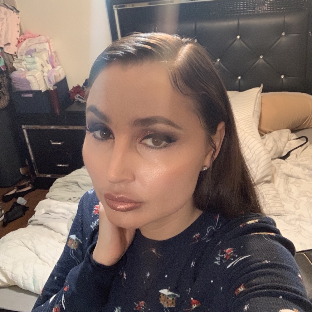 Meet your Posher, Crystal